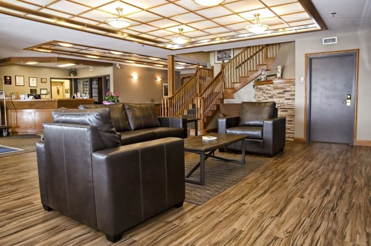 Lakeview Inn & Suites Brandon photo 3