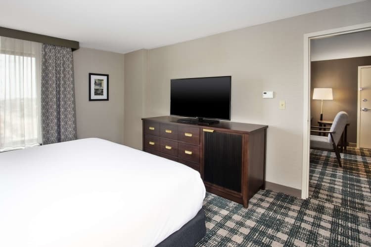 Doubletree By Hilton Lansing photo 5