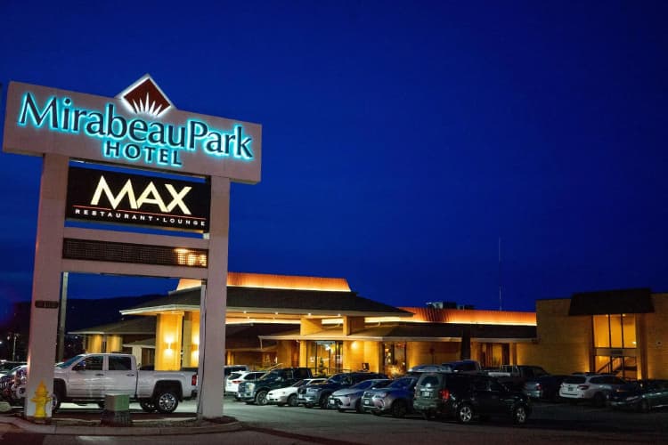 Mirabeau Park Hotel & Convention Center photo 2