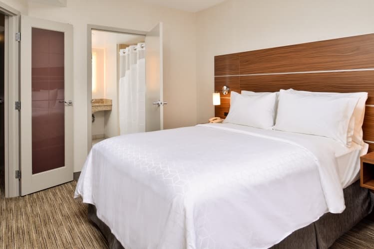 Holiday Inn Express & Suites Buffalo Downtown - Medical CTR photo 4