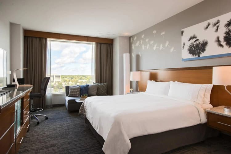 Renaissance Schaumburg Convention Center Hotel photo 5