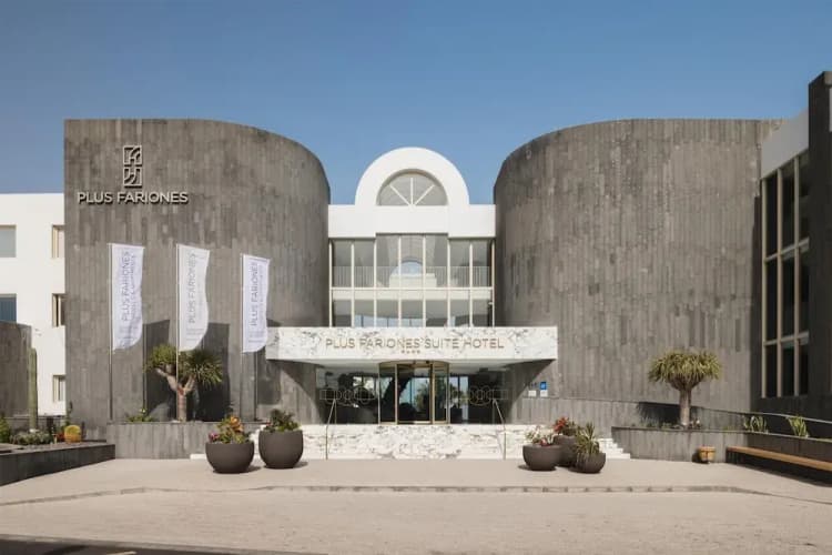 Plus Fariones Suite Hotel photo 2