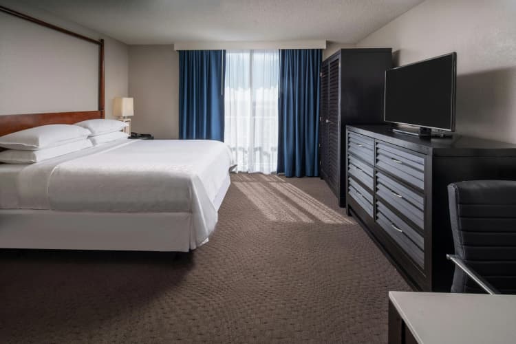 Sheraton Suites Fort Lauderdale at Cypress Creek photo 5