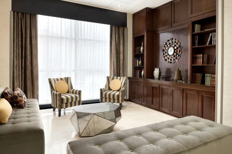 DoubleTree by Hilton Hotel Milwaukee - Brookfield photo 5