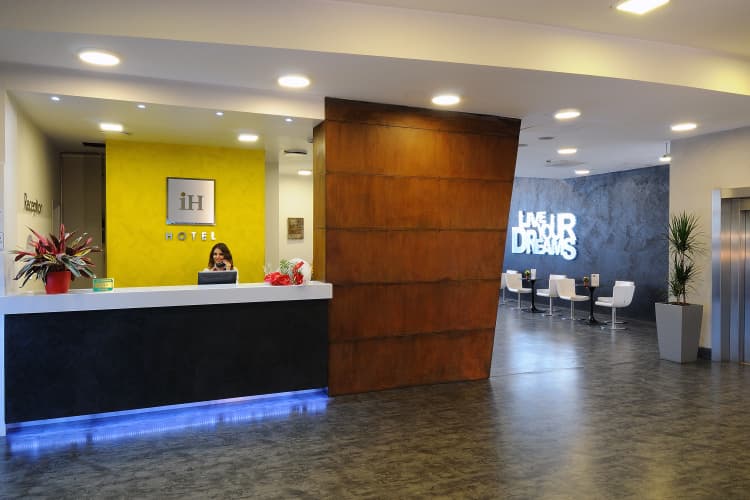 IH Hotels Milano Lorenteggio photo 3