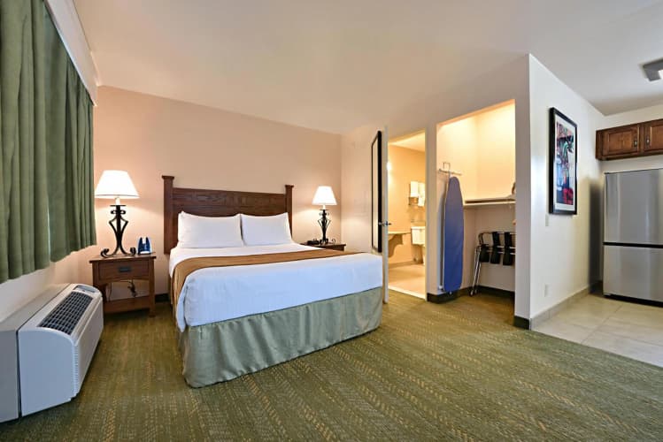 Best Western Lamplighter Inn And Suites At Sdsu photo 5