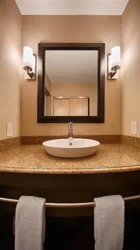Best Western Atrea Airport Inn & Suites photo 2