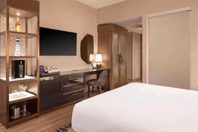 Caesars Republic Scottsdale, a Hilton Hotel photo 4
