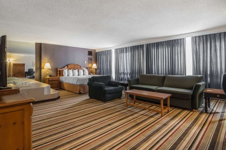 DoubleTree by Hilton Calgary North, photo 4
