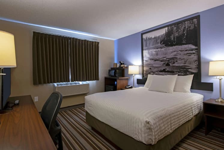 Super 8 by Wyndham Kamloops On The Hill photo 5