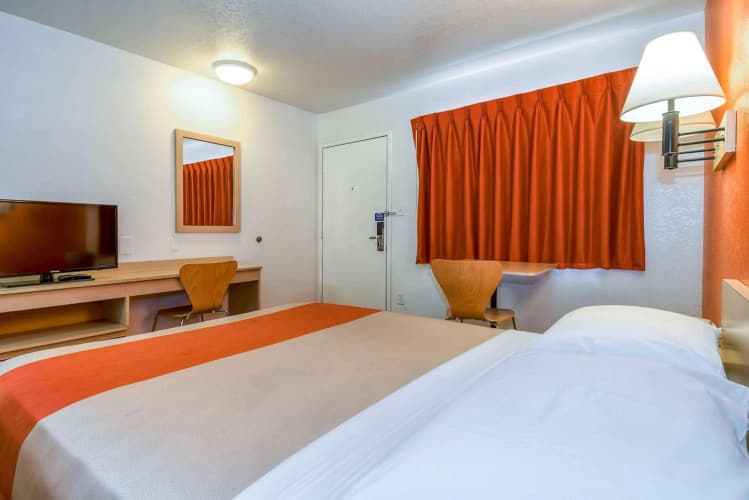 Motel 6 Corona photo 4