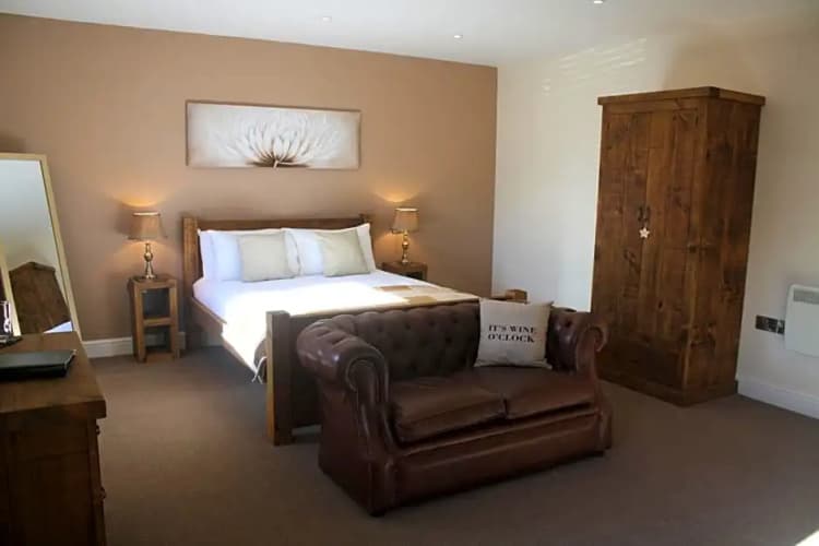 The Woodman Inn photo 4