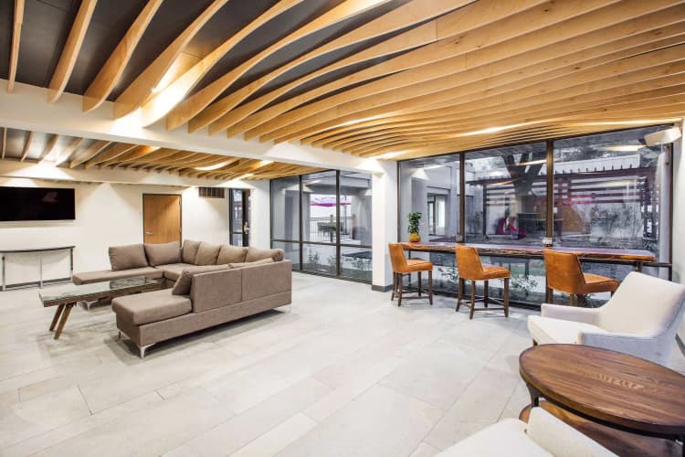Ramada by Wyndham Austin South photo 3