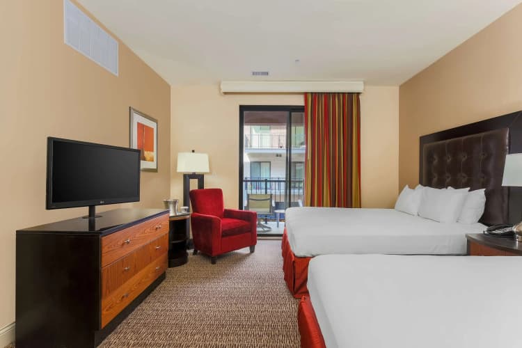 Hilton Promenade at Branson Landing, photo 5