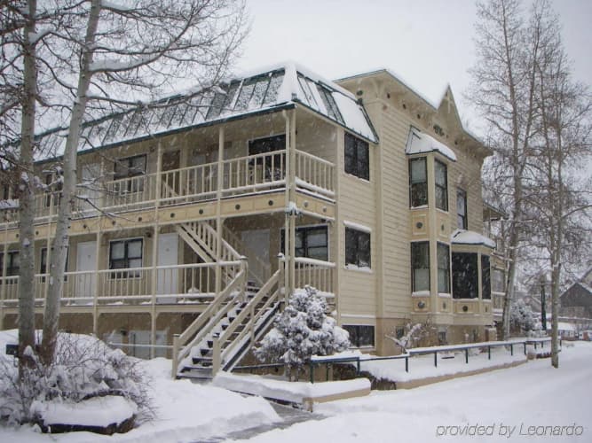 The Victorian Inn photo 2