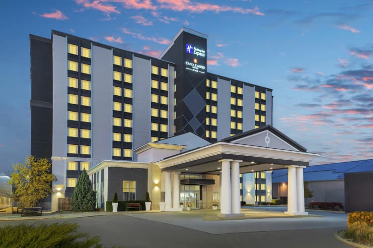 Holiday Inn Express & Suites Chatham South photo 2