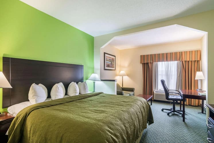 Quality Inn & Suites photo 5