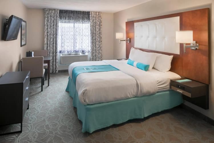 Aqua Blue Hotel & Conference Center photo 5