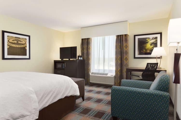 Hampton Inn Fairmont, WV photo 5