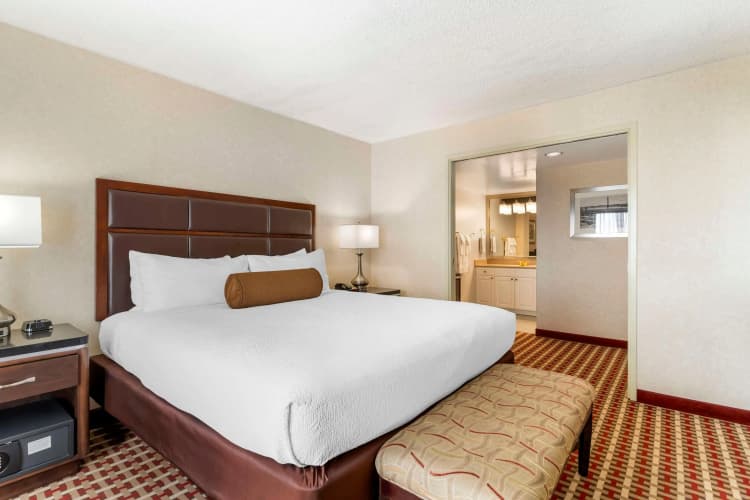Best Western Plus Grosvenor Airport Hotel photo 5
