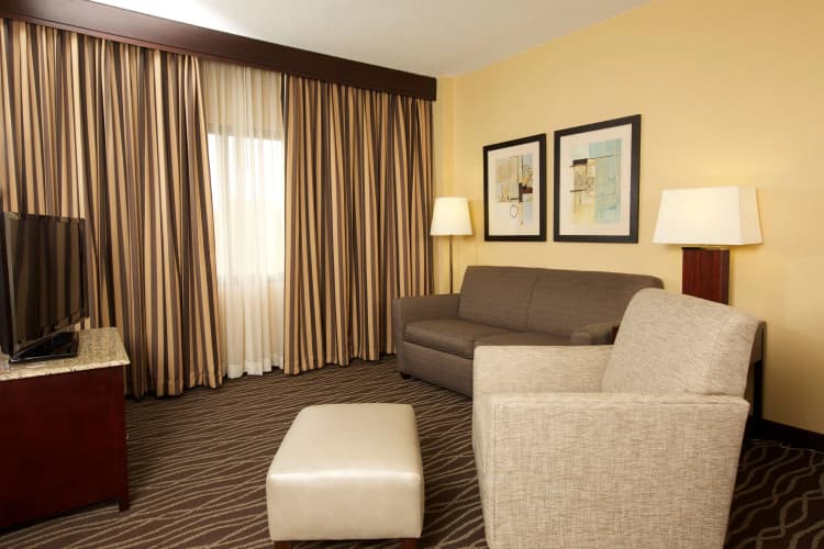 DoubleTree Suites by Hilton Hotel Raleigh - Durham photo 4