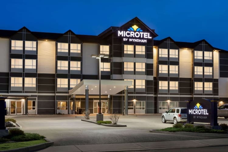 Microtel Inn & Suites By Wyndham Lloydminster, photo 2