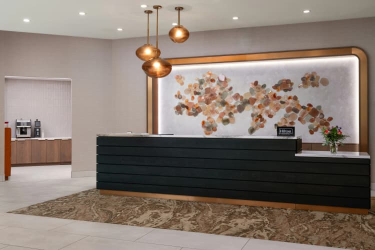 Embassy Suites by Hilton Hot Springs Hotel & Spa photo 3