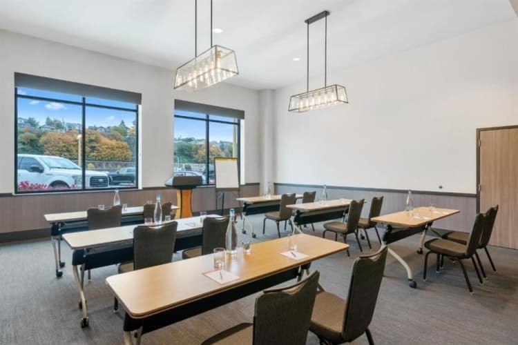 Hotel Indigo EVERETT - WATERFRONT PLACE, photo 5