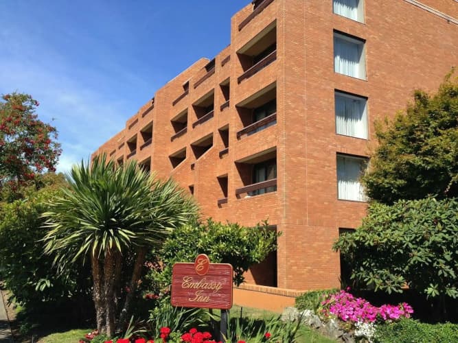 The Embassy Inn photo 2