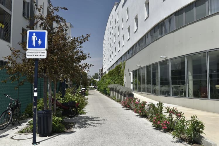 Appart-Hotel Mer & Golf City Bordeaux Bassins A Flot photo 2