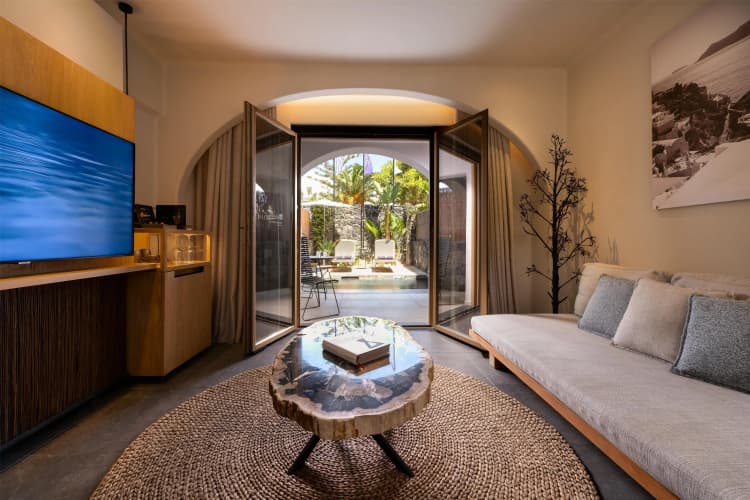 Radisson BLU Zaffron Resort, Santorini (Adults only) photo 3