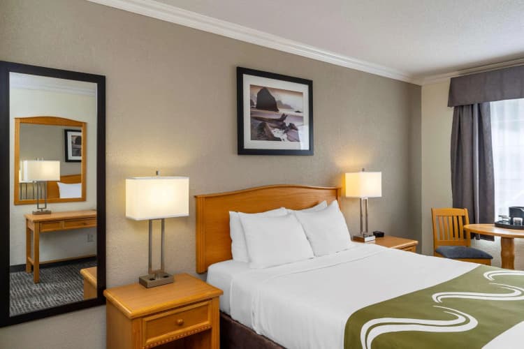 Quality Inn Downtown Inner Harbour photo 4