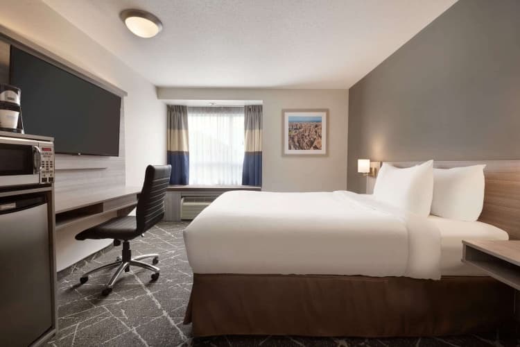 Microtel Inn & Suites By Wyndham Lloydminster, photo 5