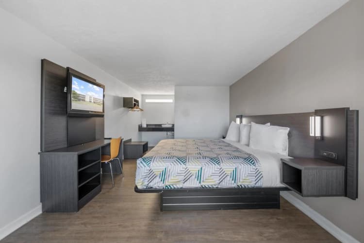 Motel 6 Norfolk - Oceanview photo 5