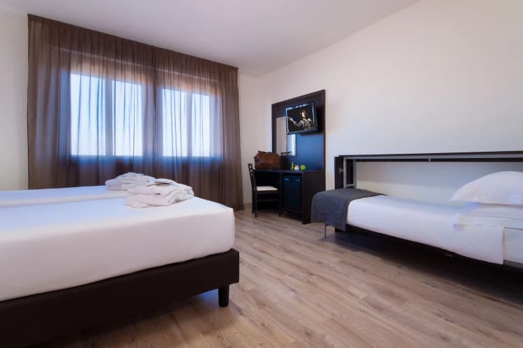 CDH Hotel Modena photo 5