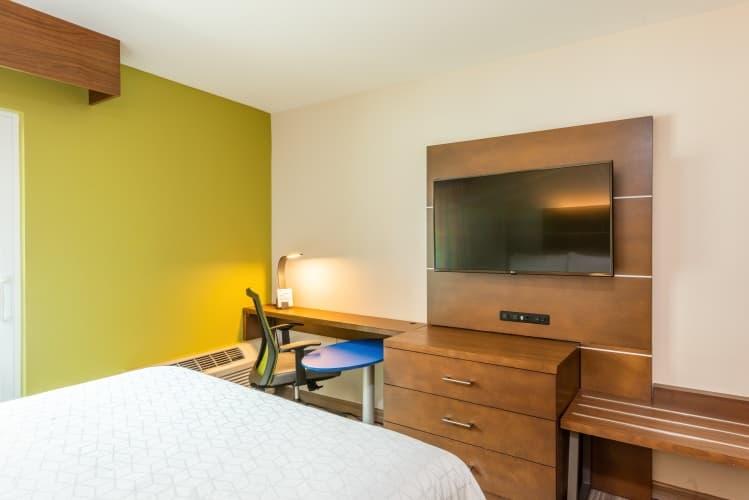 Holiday Inn Express & Suites Bradenton West photo 5