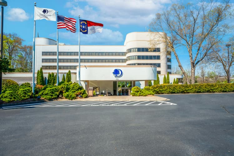 DoubleTree by Hilton South Charlotte Tyvola photo 2
