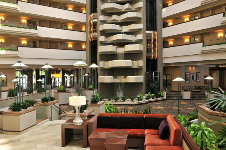 Embassy Suites by Hilton Des Moines Downtown photo 3