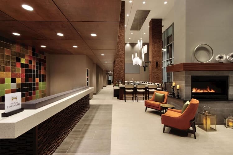 Hilton Garden Inn Calgary Downtown photo 2