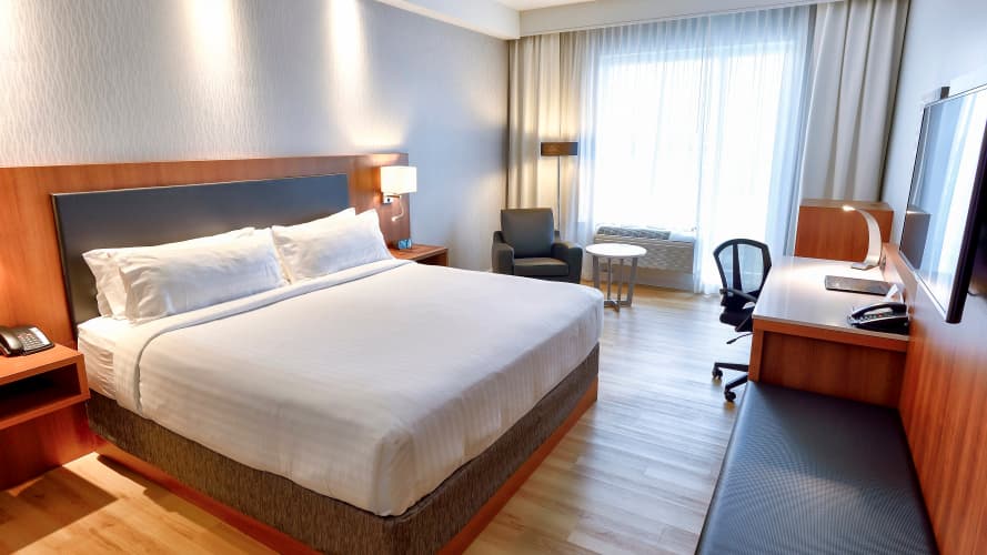 Holiday Inn Express & Suites Vaudreuil - Dorion photo 3