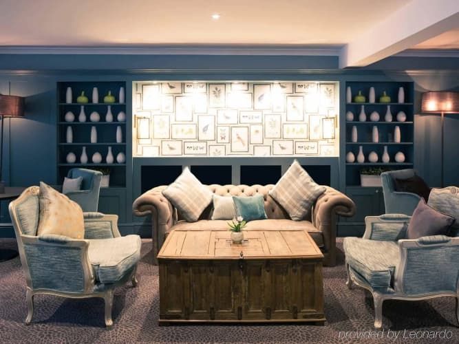 Mercure Box Hill Burford Bridge Hotel photo 3