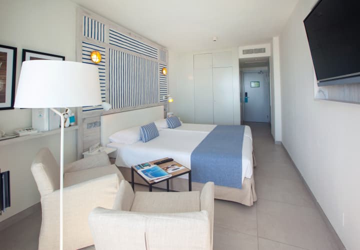 Corallium Beach by Lopesan Hotels - Adults Only photo 5