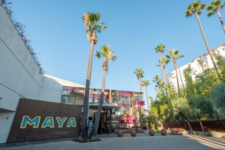 Hotel Maya - a DoubleTree by Hilton photo 2