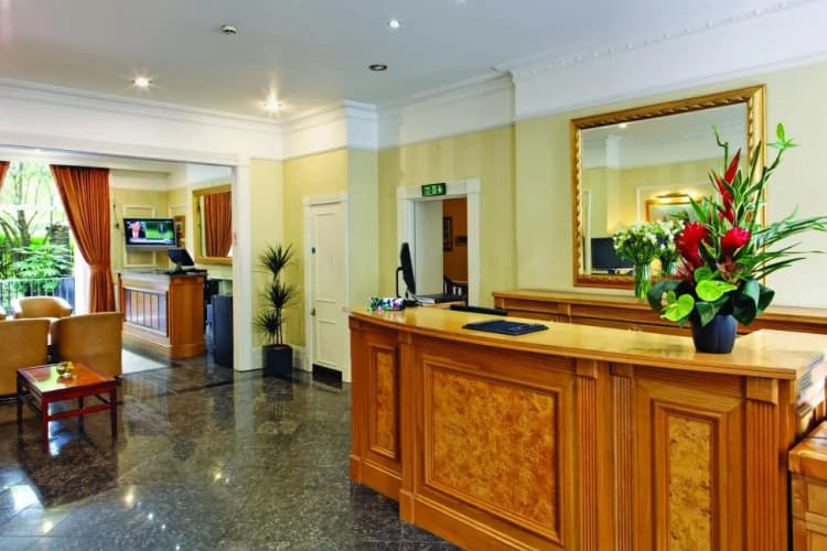 Grange Clarendon photo 3