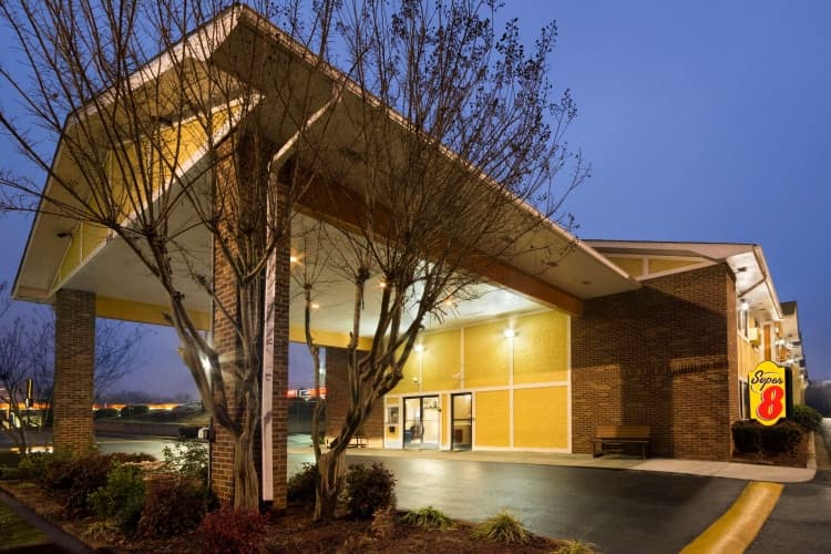 Super 8 By Wyndham Charlotte University, photo 2
