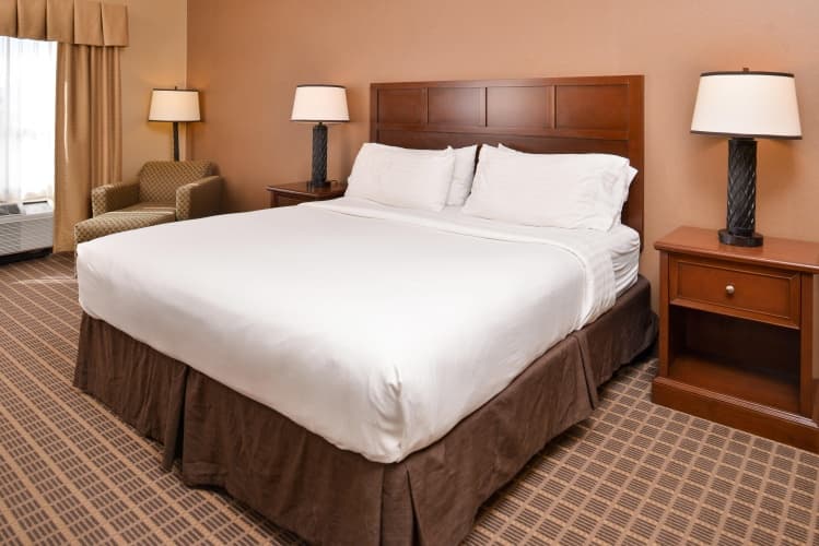 The Evergreen Hotel photo 4
