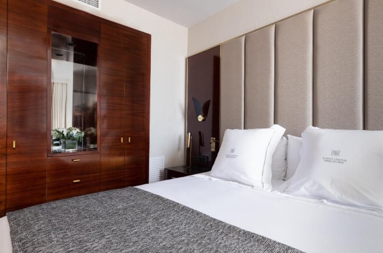 Suites Center Barcelona photo 4