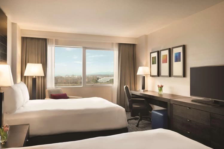 Radisson Hotel Vancouver Airport photo 5