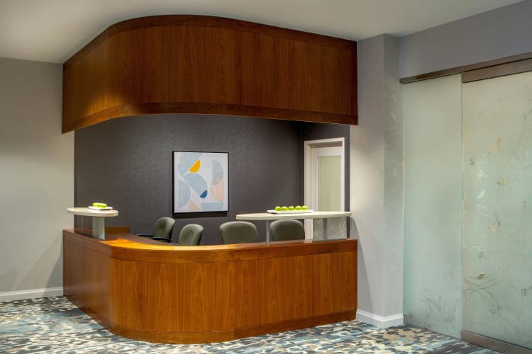 DoubleTree by Hilton Chicago North Shore Conference Center photo 4
