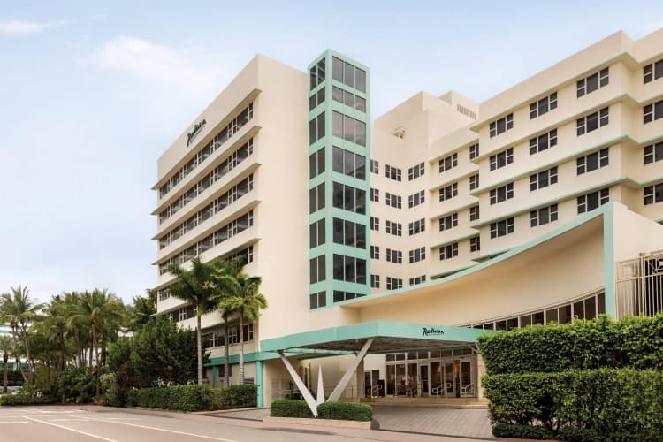 Radisson Resort Miami Beach photo 2